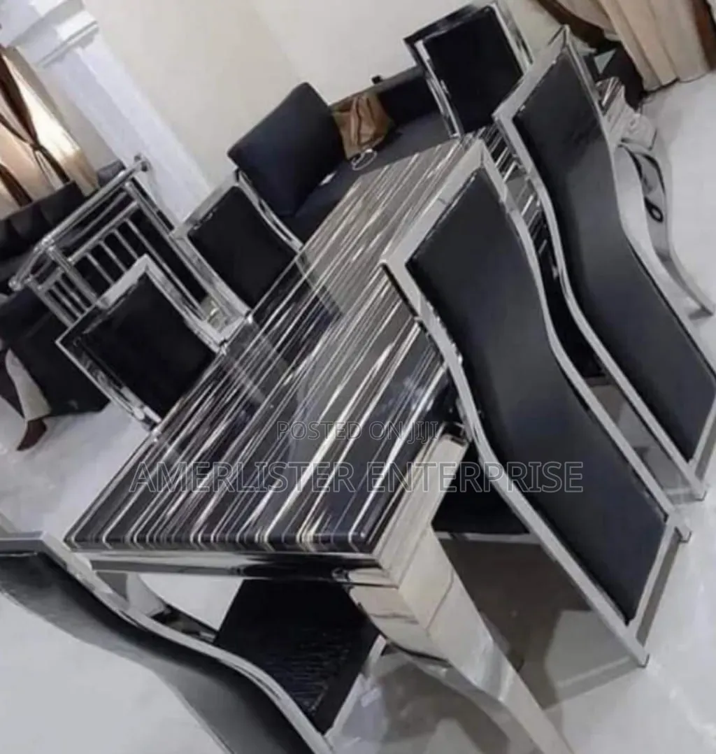 Strong Dining Set