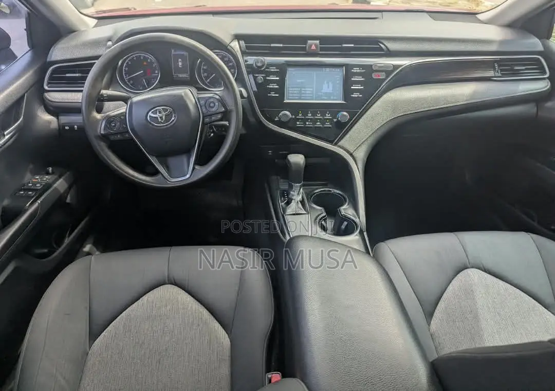 Toyota Camry 2018 Red