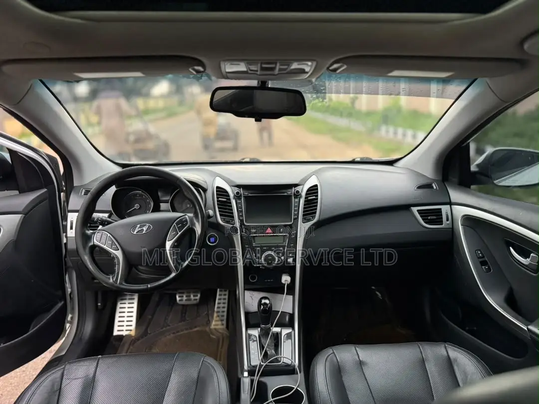 Hyundai Elantra GT 2013 White