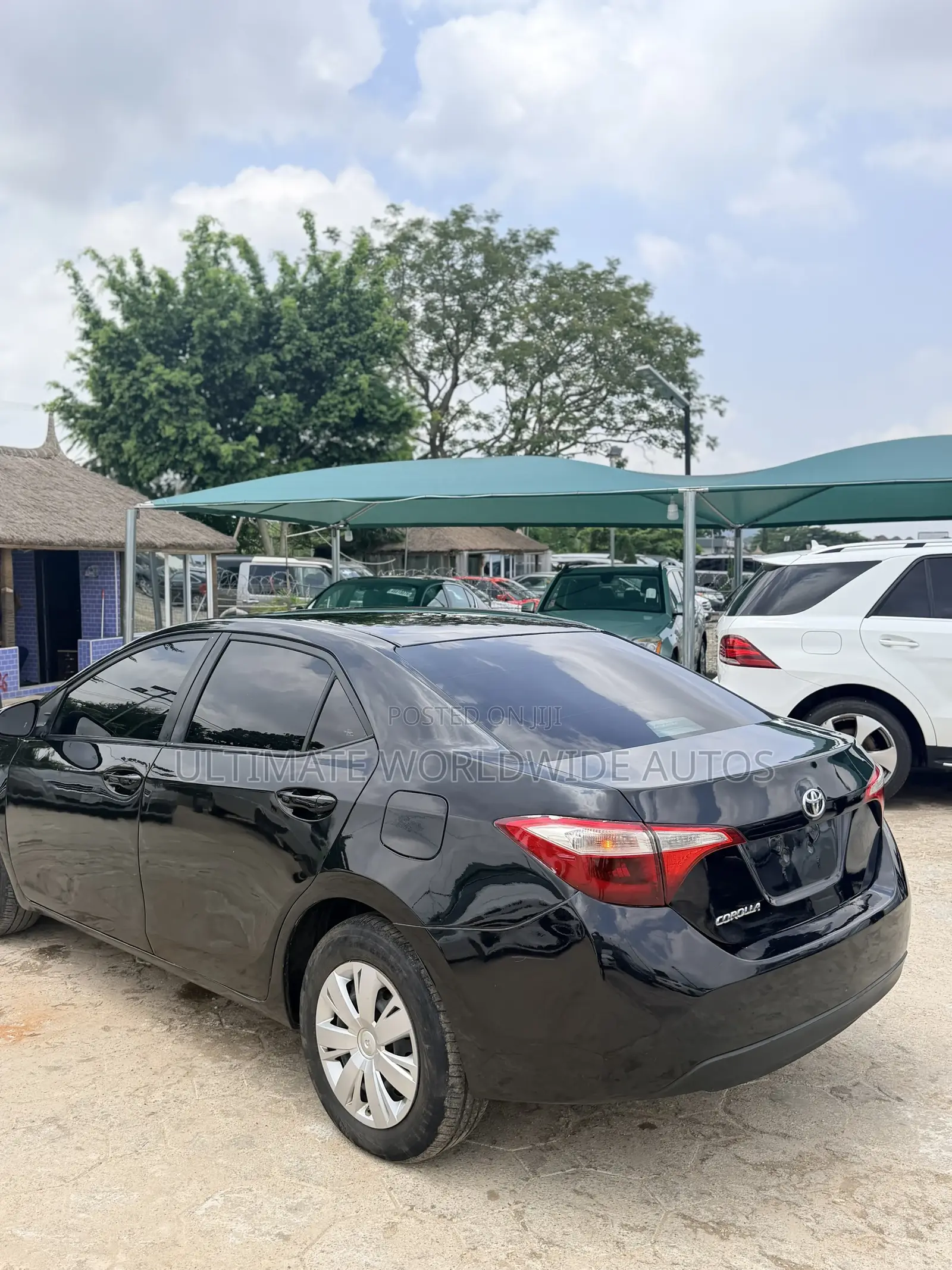 Toyota Corolla LE ECO Premium (1.8L 4cyl CVT) 2016 Black