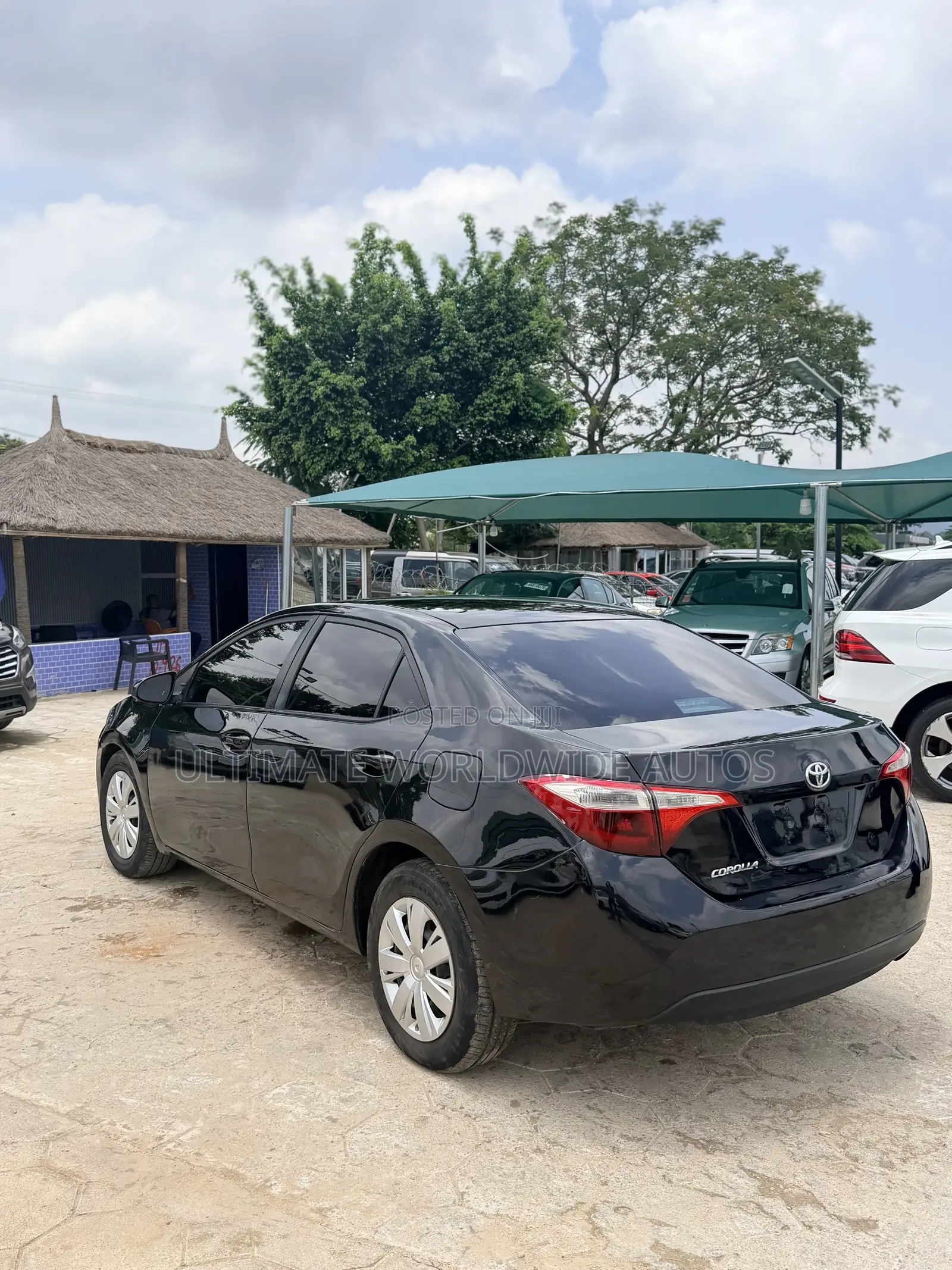Toyota Corolla LE ECO Premium (1.8L 4cyl CVT) 2016 Black