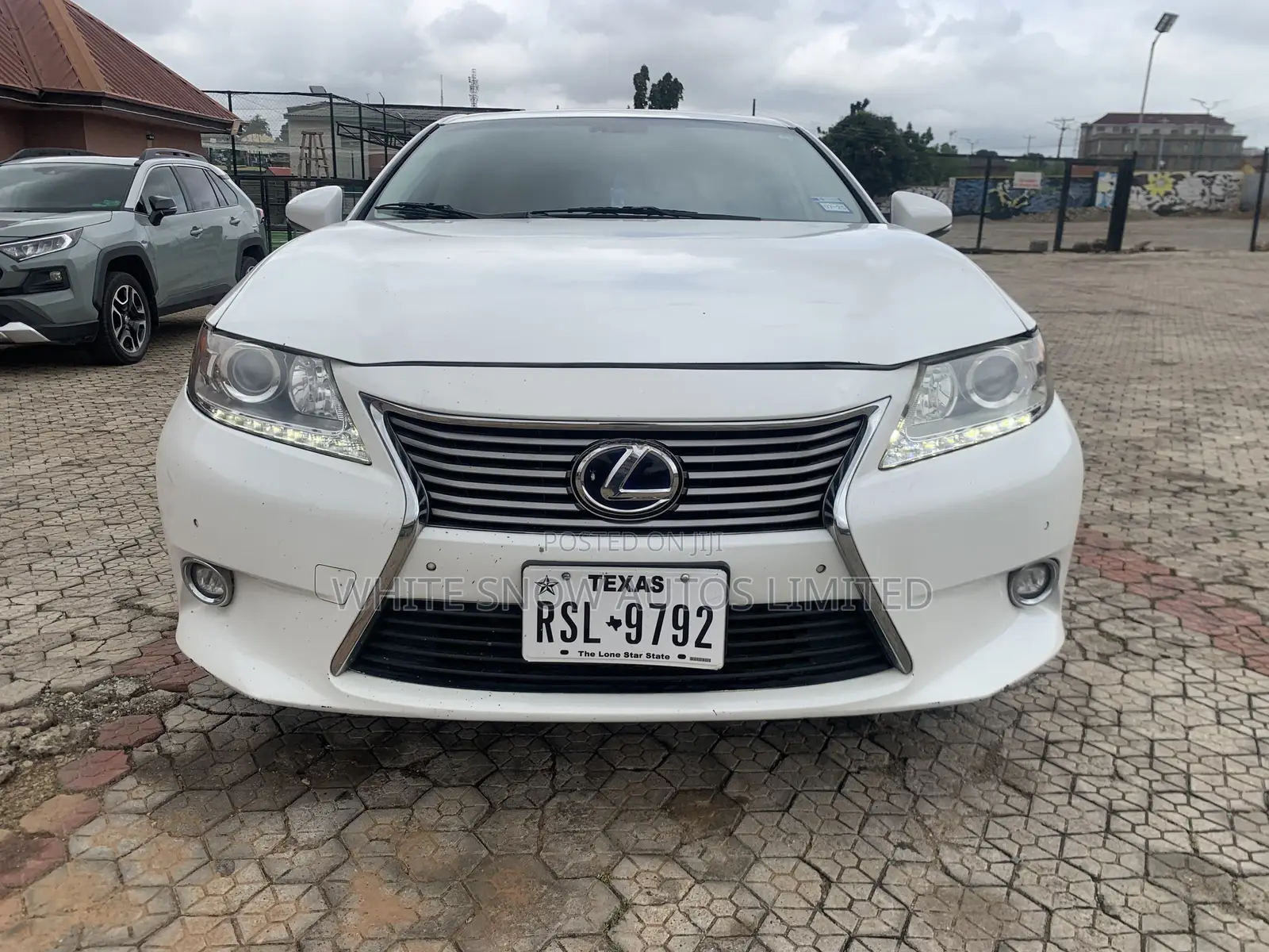 Lexus ES 350 FWD 2014 White