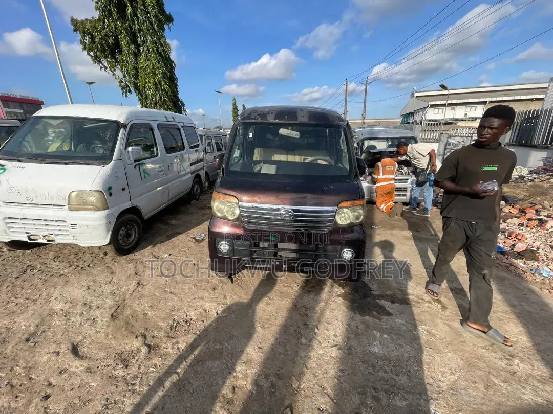 Daihatsu Hijet 2012