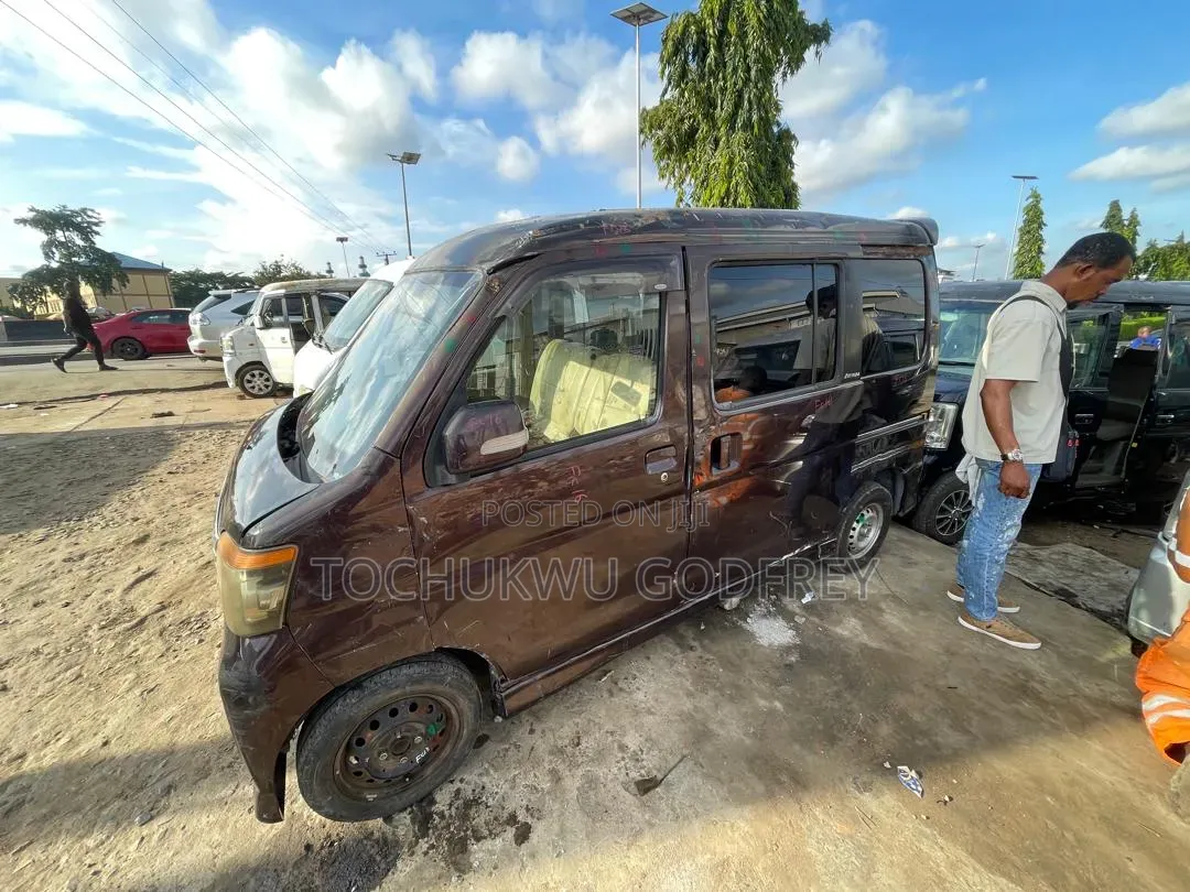 Daihatsu Hijet 2012