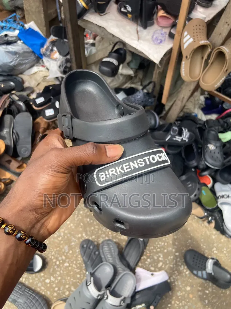 Lightweight Crocs Clogs Size 40–45+Pay on Delivery Lagos+Fast Delivery