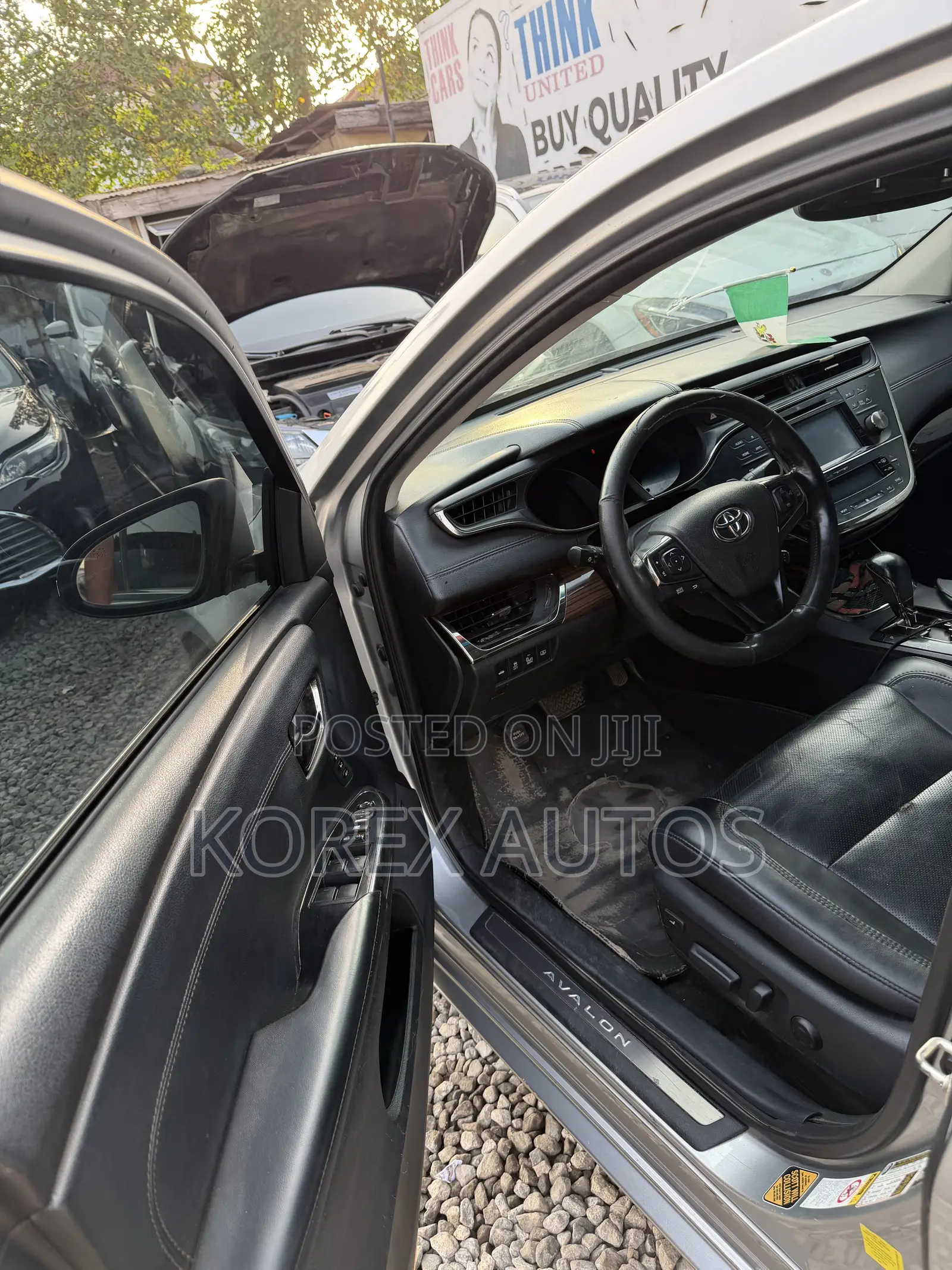 Toyota Avalon Limited 4dr Sedan (3.5L 6cyl 6A) 2015 Silver