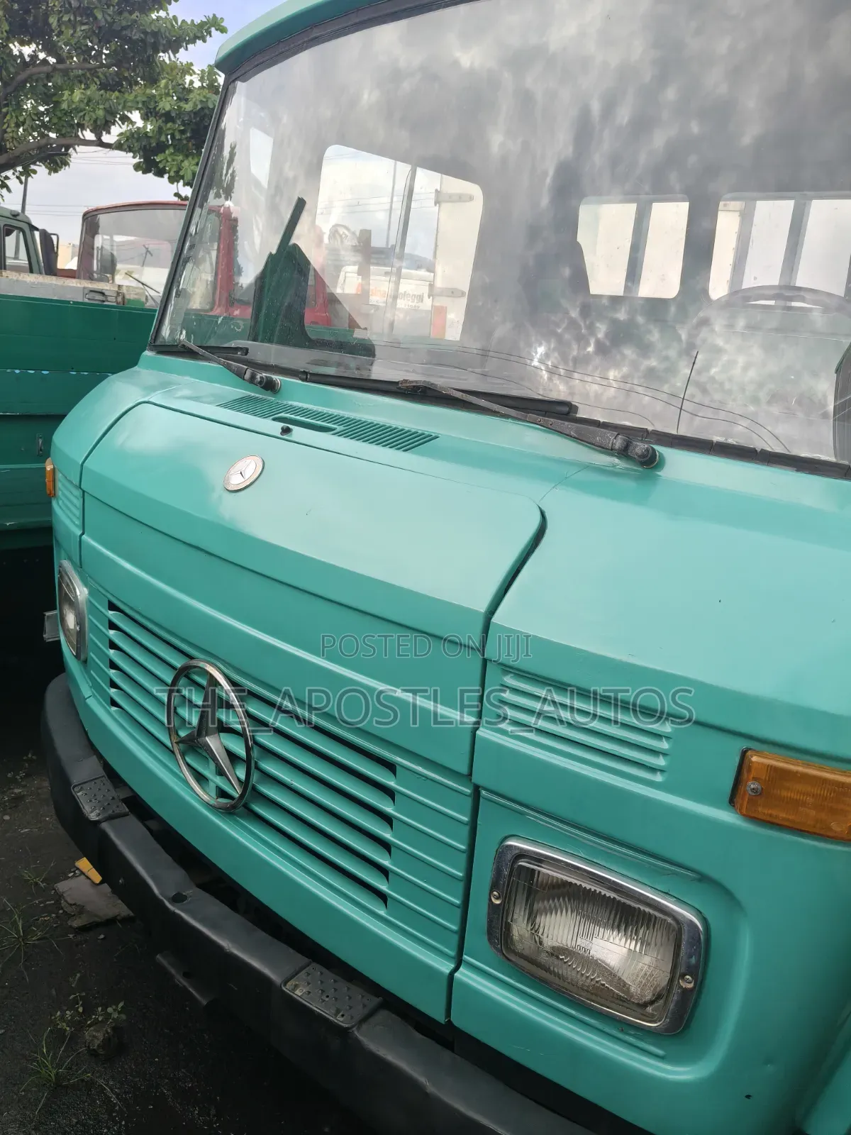 Mercedes Benz 608