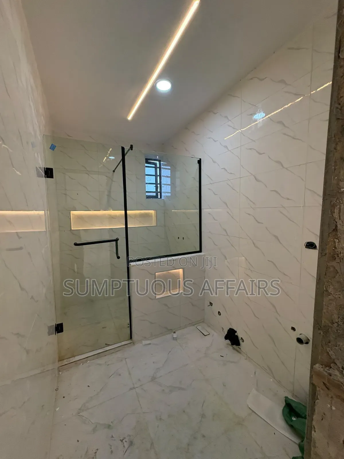 Mini Flat in Igboefon for rent