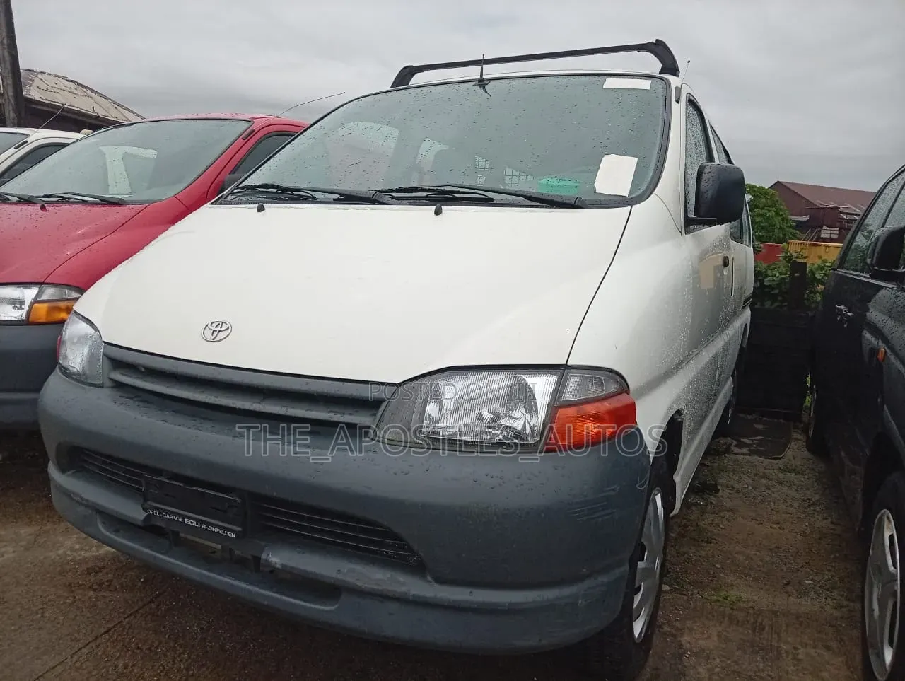 Toyota HiAce 2004 White