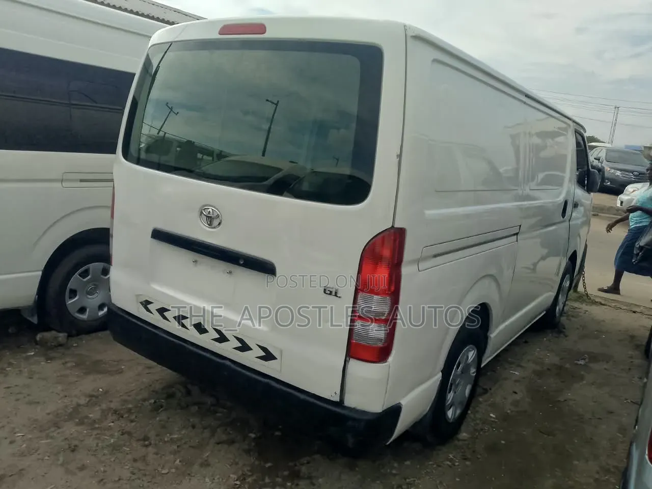 Toyota HiAce 2010 White