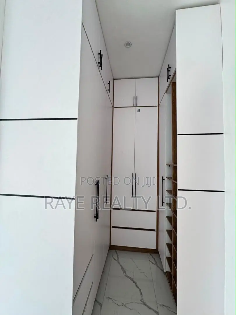 4bdrm Duplex in Ogudu GRA for sale