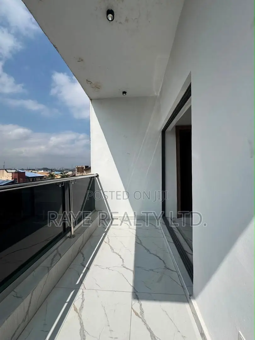 4bdrm Duplex in Ogudu GRA for sale