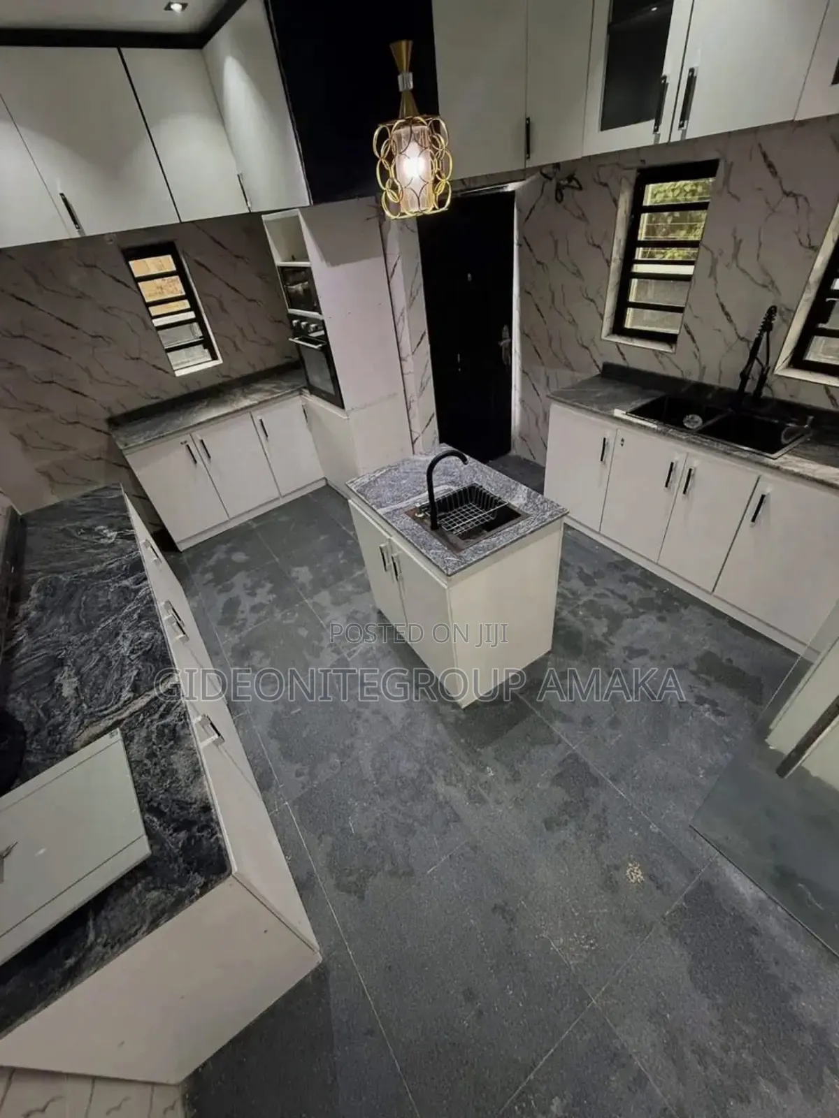 4bdrm Bungalow in Benin City for sale