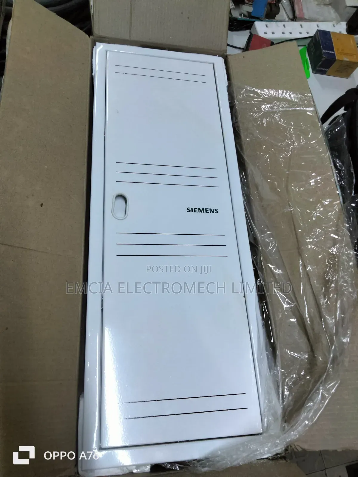 Siemens 8 Ways MCB Distribution Board