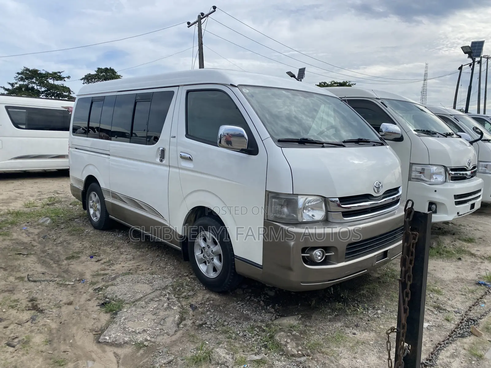 Toyota HiAce 2010 White