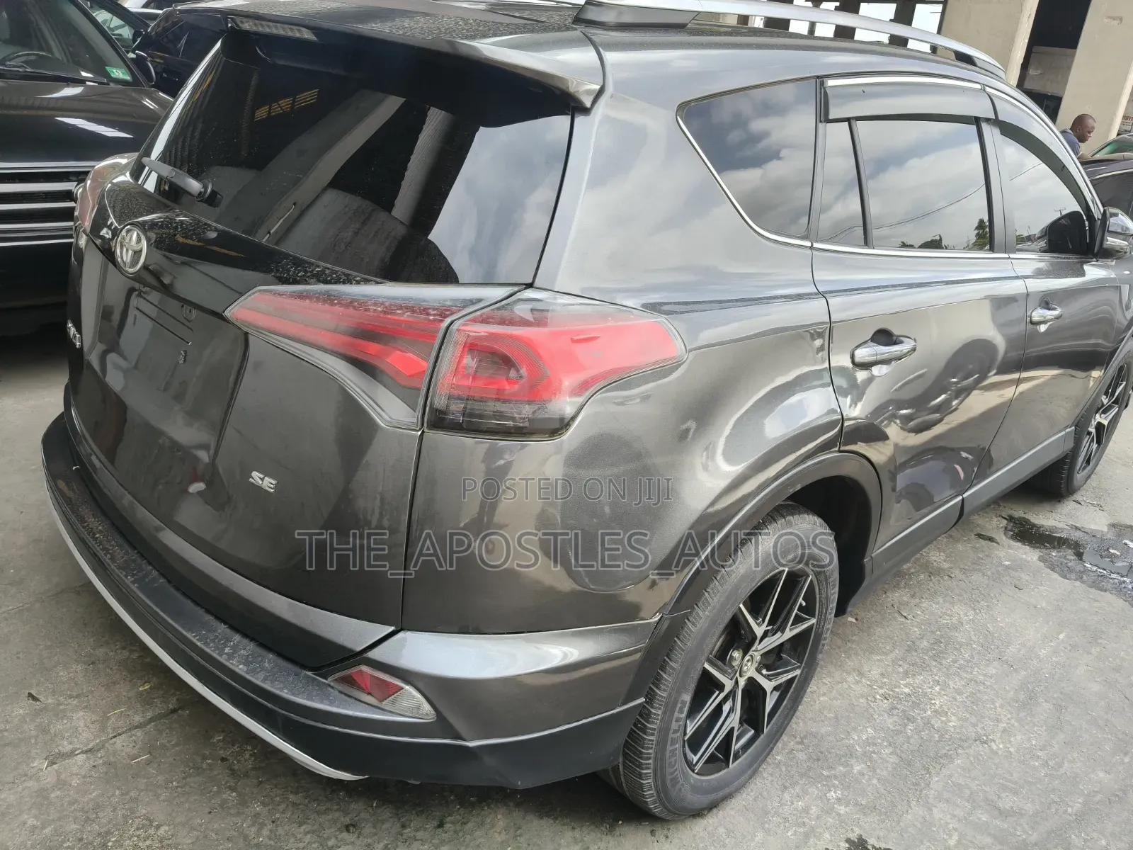 Toyota RAV4 SE FWD (2.5L 4cyl 6A) 2017 Gray