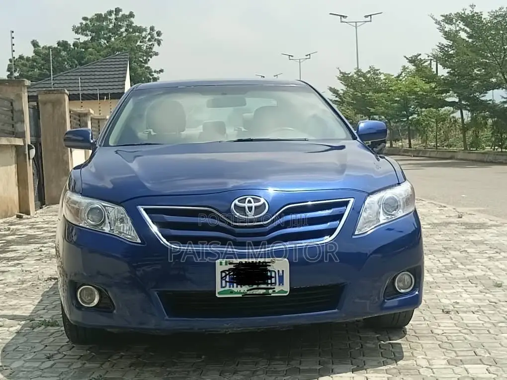 Toyota Camry LE 4dr Sedan (2.5L 4cyl 6A) 2011 Blue