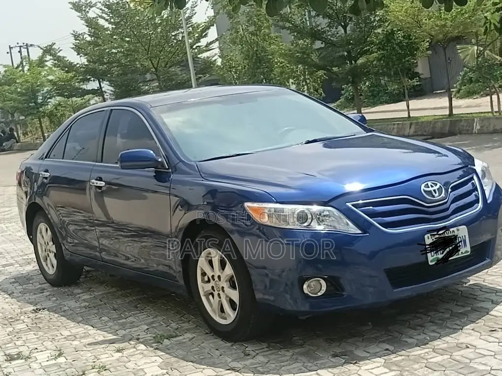 Toyota Camry LE 4dr Sedan (2.5L 4cyl 6A) 2011 Blue