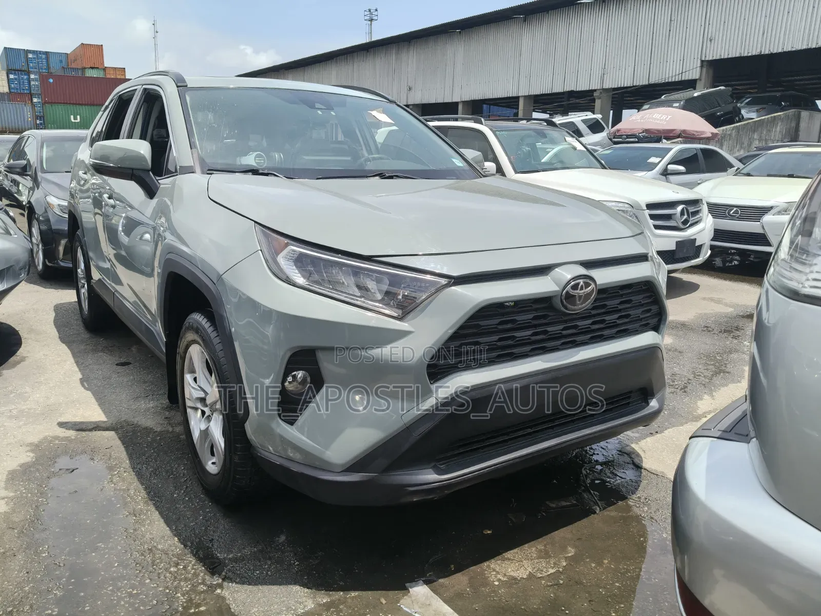 Toyota RAV4 XLE 2021 Green