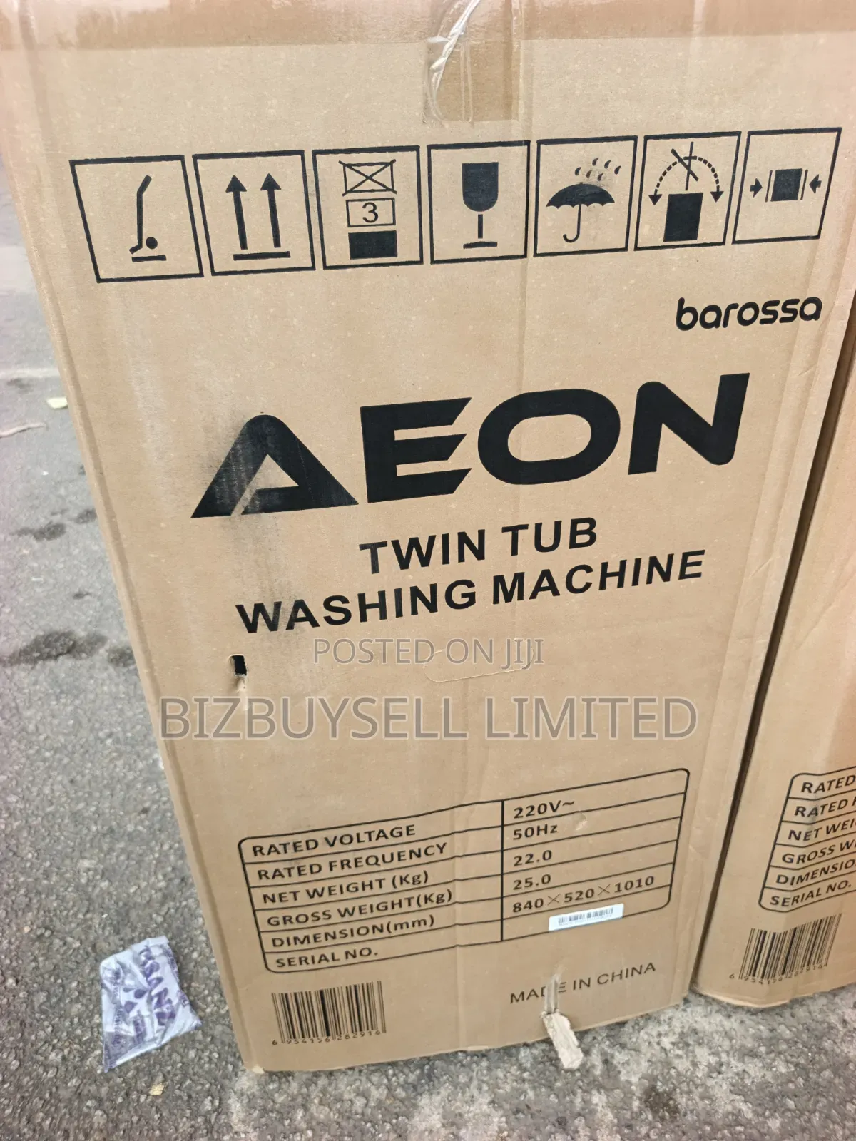 11kg Aeon Twin Tub Washing Machine With an 11kg Wash Capacity.