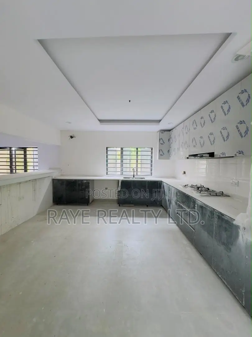 4bdrm Duplex in Ogudu GRA for sale