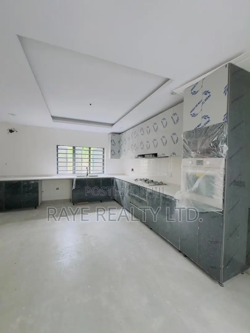 4bdrm Duplex in Ogudu GRA for sale