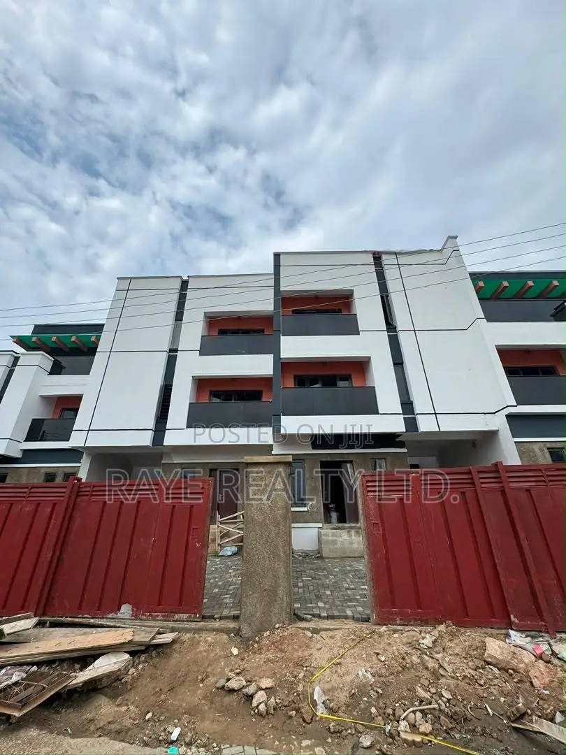 4bdrm Duplex in Ogudu GRA for sale