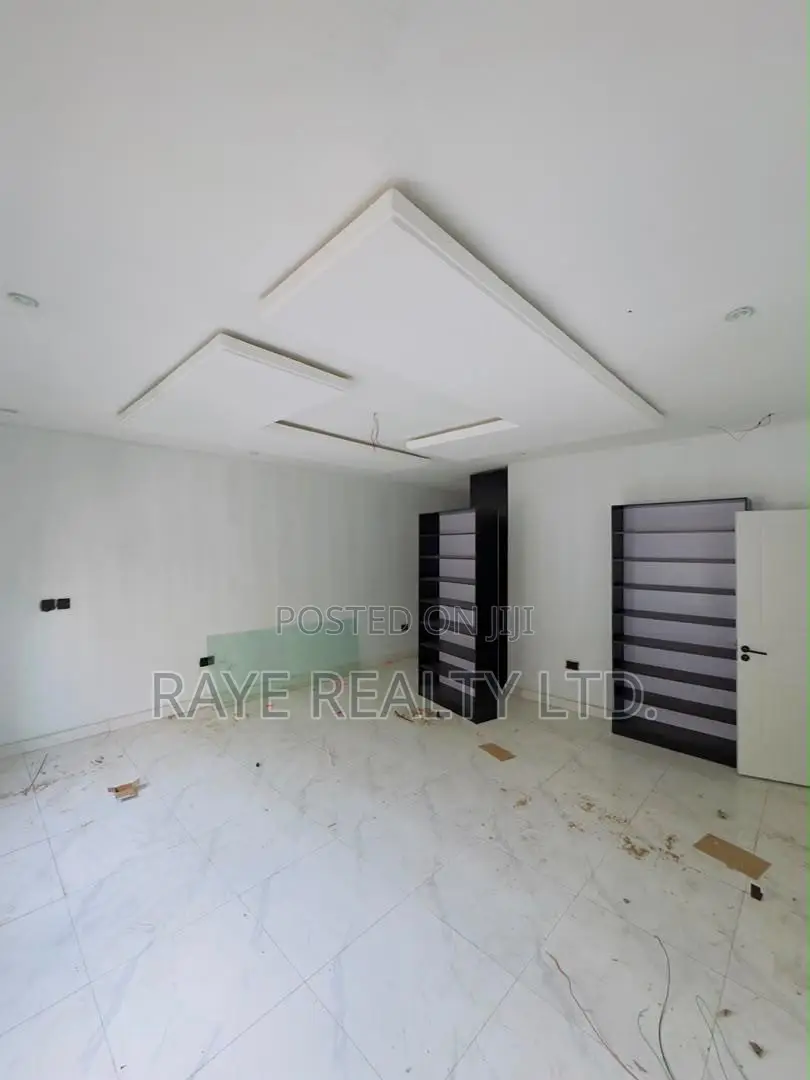 4bdrm Duplex in Ogudu GRA for sale