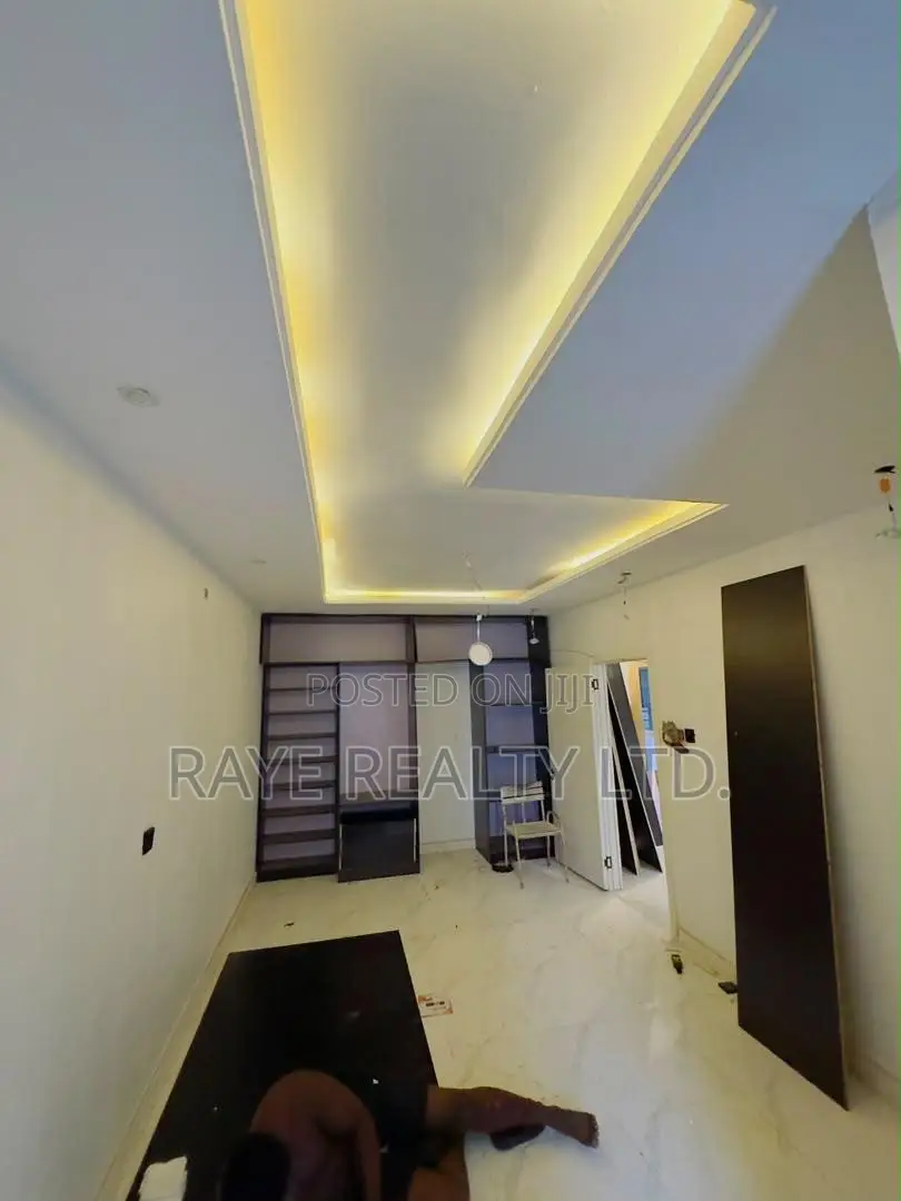 4bdrm Duplex in Ogudu GRA for sale