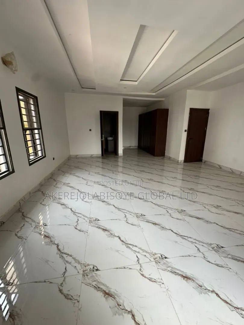 5bdrm Duplex in Efab Metropolis, Dape for sale