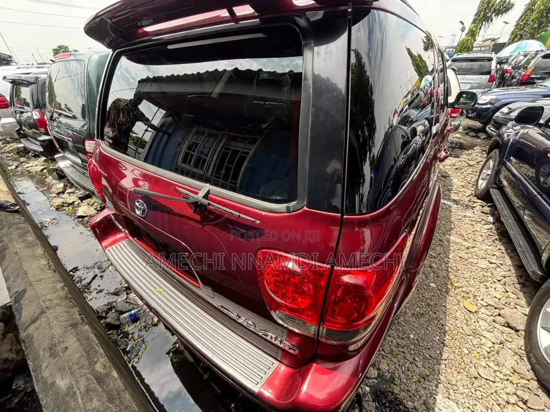 Toyota Sequoia Limited 4dr SUV 4WD (4.7L 8cyl 5A) 2007 Red