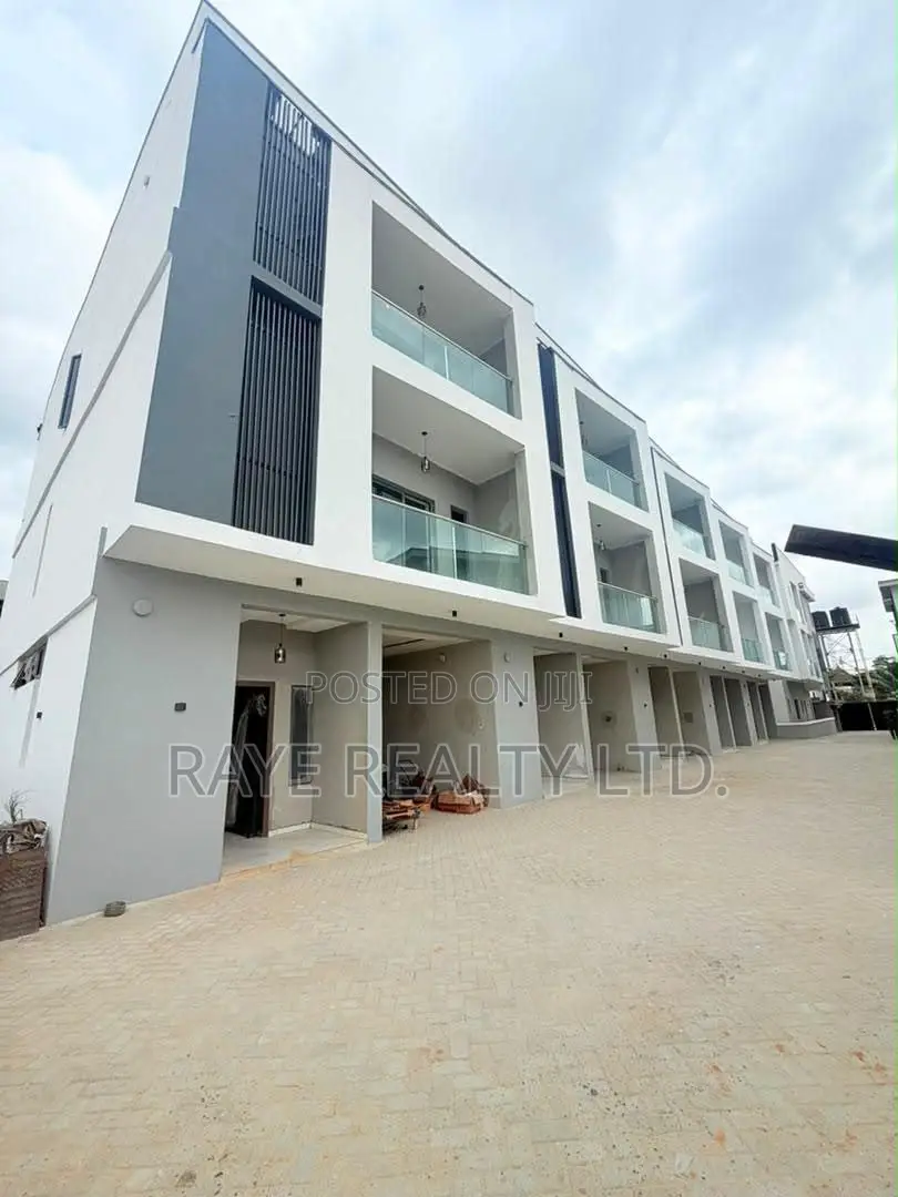 4bdrm Duplex in Ogudu GRA for sale