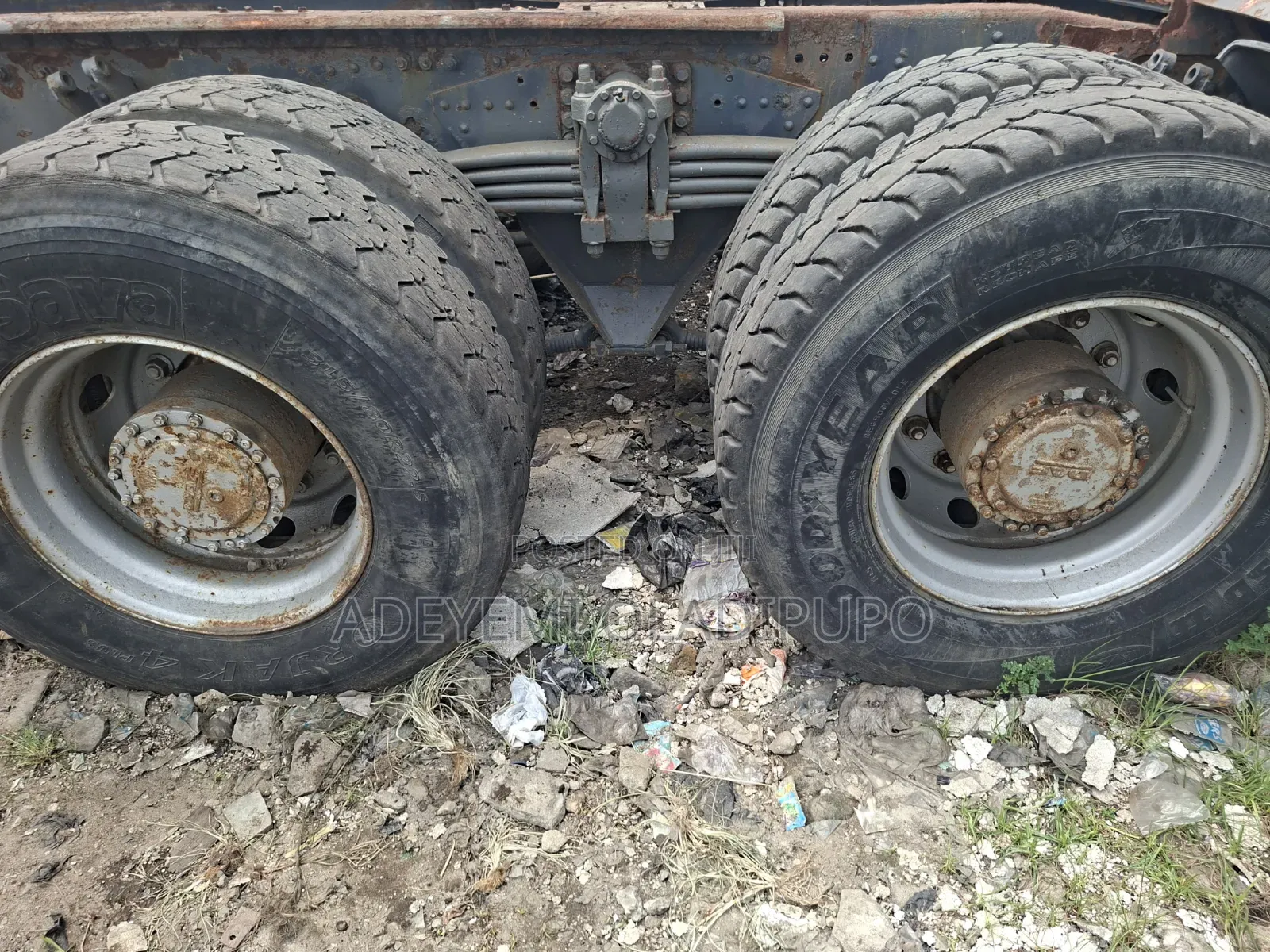 Daf Xf Cap and Chassis 10 Tire