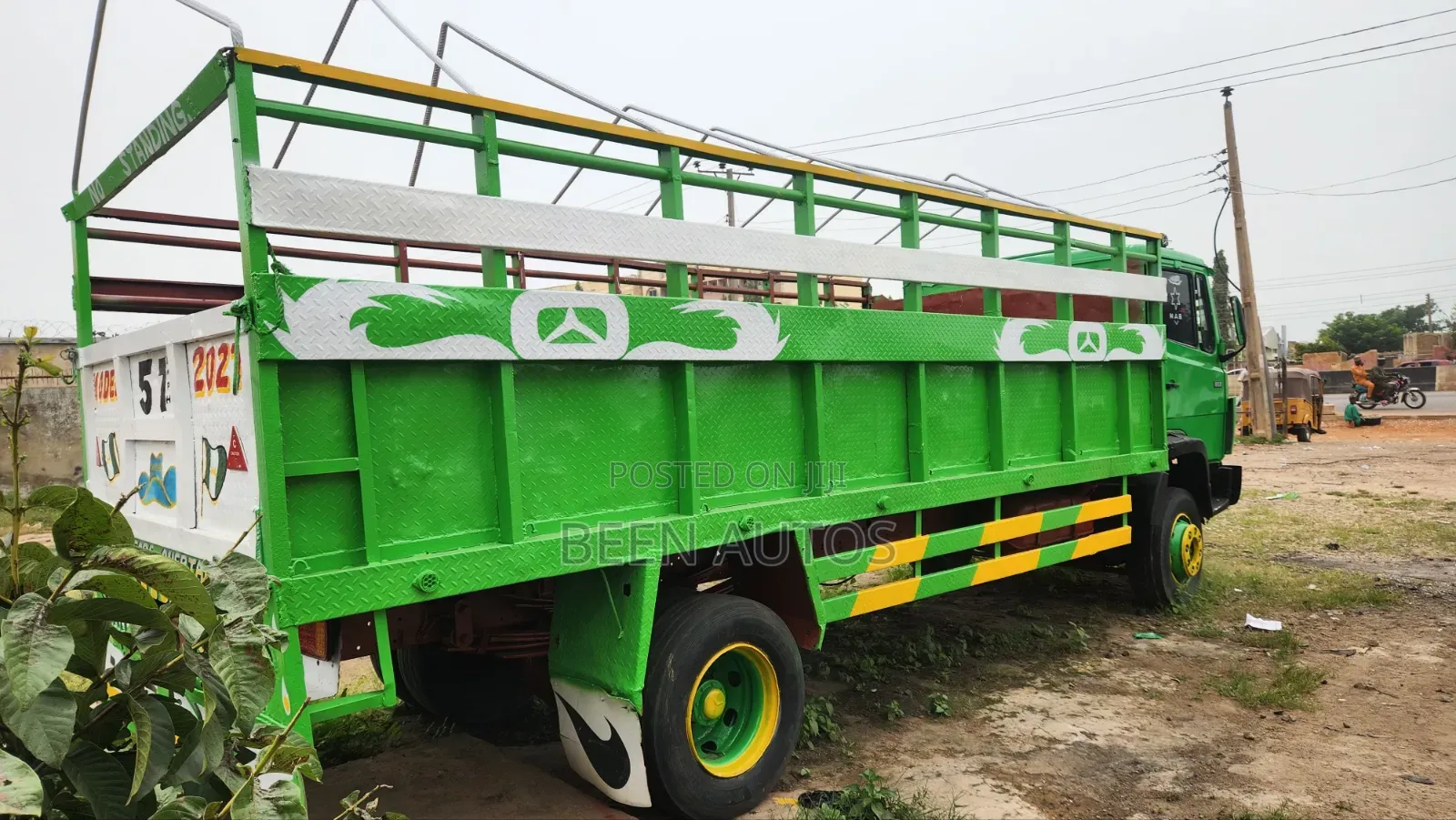 814 .Mercedes-Benz Truck