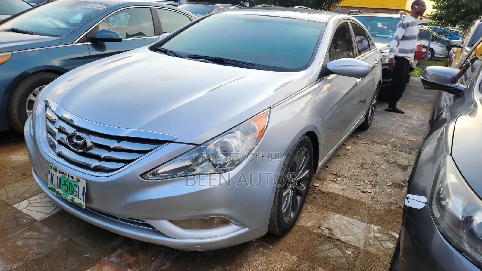 Hyundai Sonata GLS Sedan FWD (2.4L 4cyl 6A) 2012 Silver
