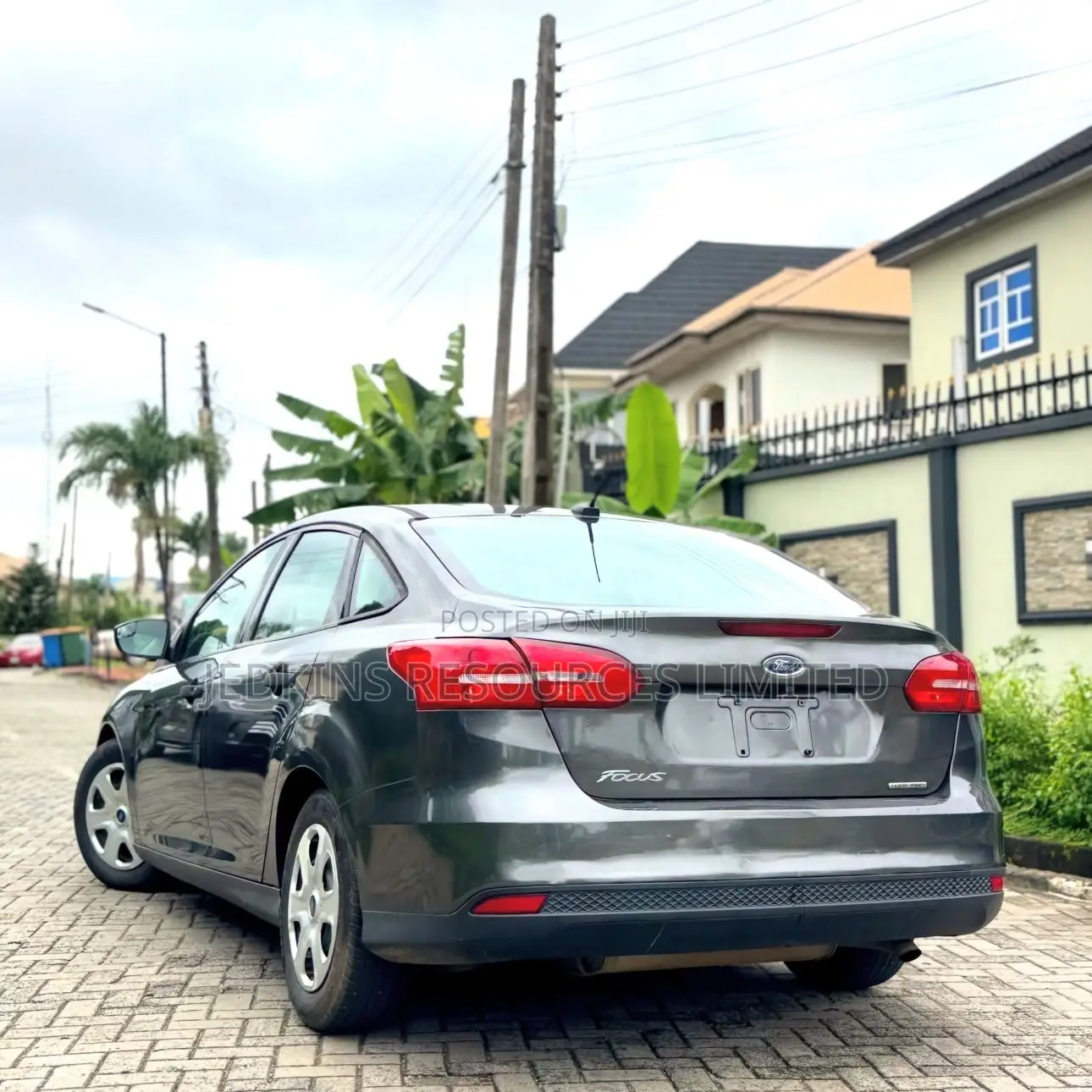 Ford Focus S 4dr Sedan (2.0L 4cyl 5M) 2015 Gray