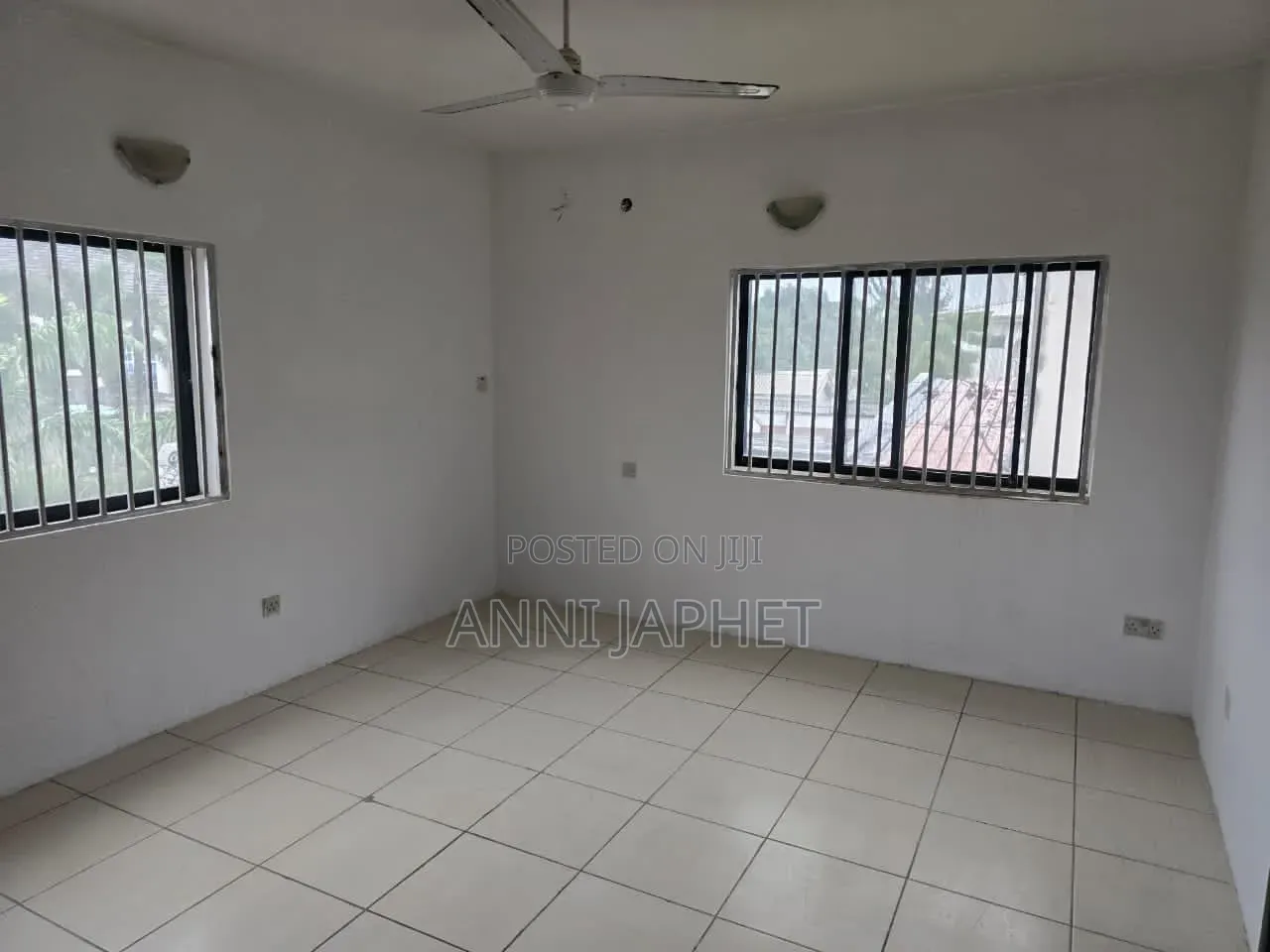 2bdrm Apartment in Lekki Phase 1 for rent
