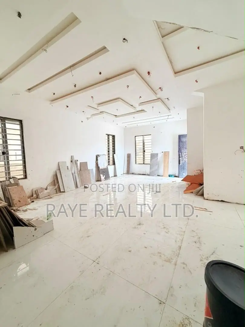 4bdrm Duplex in Ikeja for sale