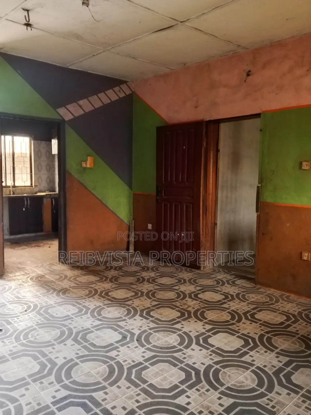 Furnished 3bdrm Apartment in Ikorodu Expressway, Kosofe / Kosofe