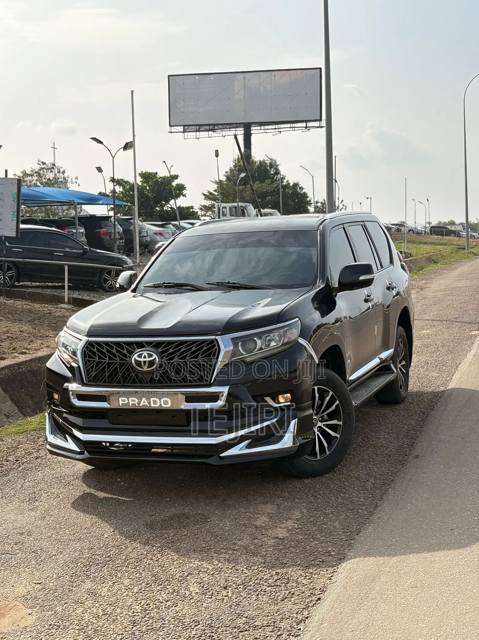 Toyota Land Cruiser Prado 2022 Black