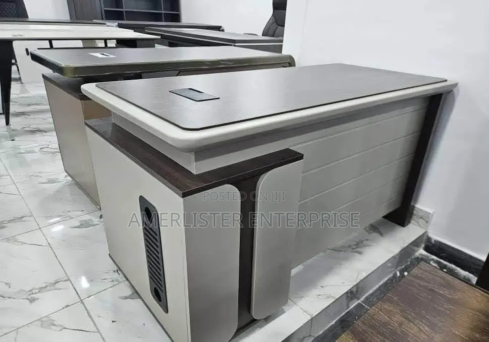1.4 Meter Office Desk With Extension