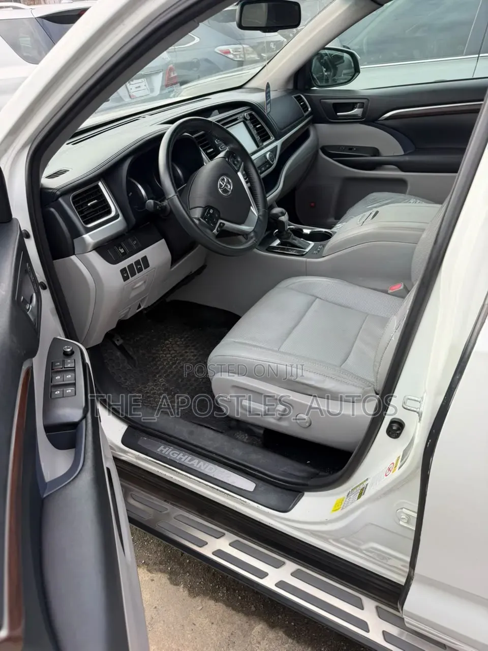 Toyota Highlander Limited Platinum 4dr SUV AWD (3.5L 6cyl 6A) 2015
