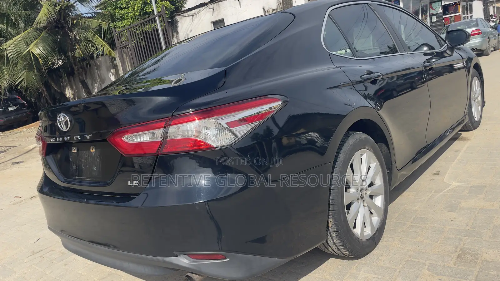 Toyota Camry LE FWD (2.5L 4cyl 8AM) 2018 Black