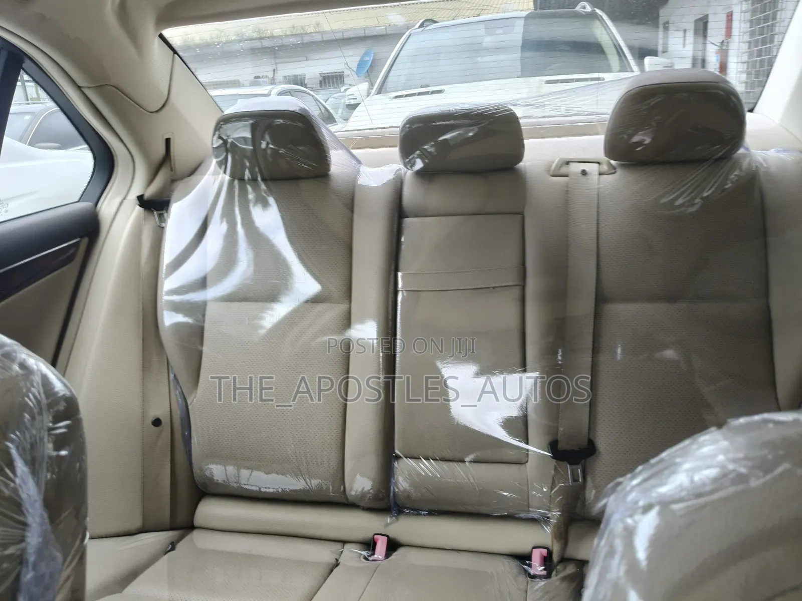 Mercedes-Benz C300 Luxury Sedan RWD (3.0L 6cyl 7A) 2010 White