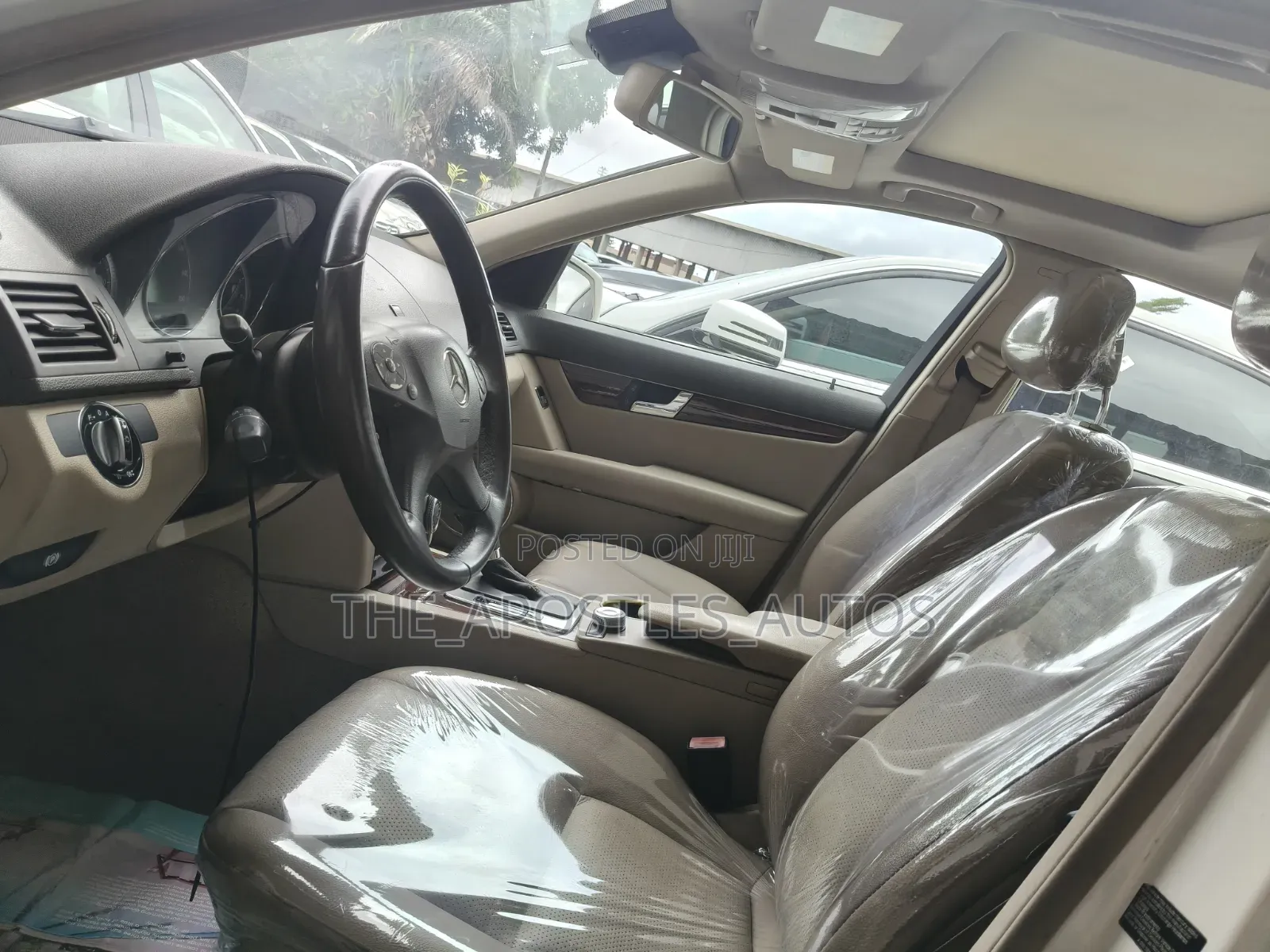 Mercedes-Benz C300 Luxury Sedan RWD (3.0L 6cyl 7A) 2010 White