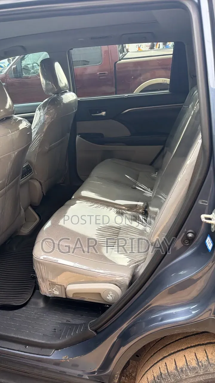 Toyota Highlander Limited Platinum 2019 Blue