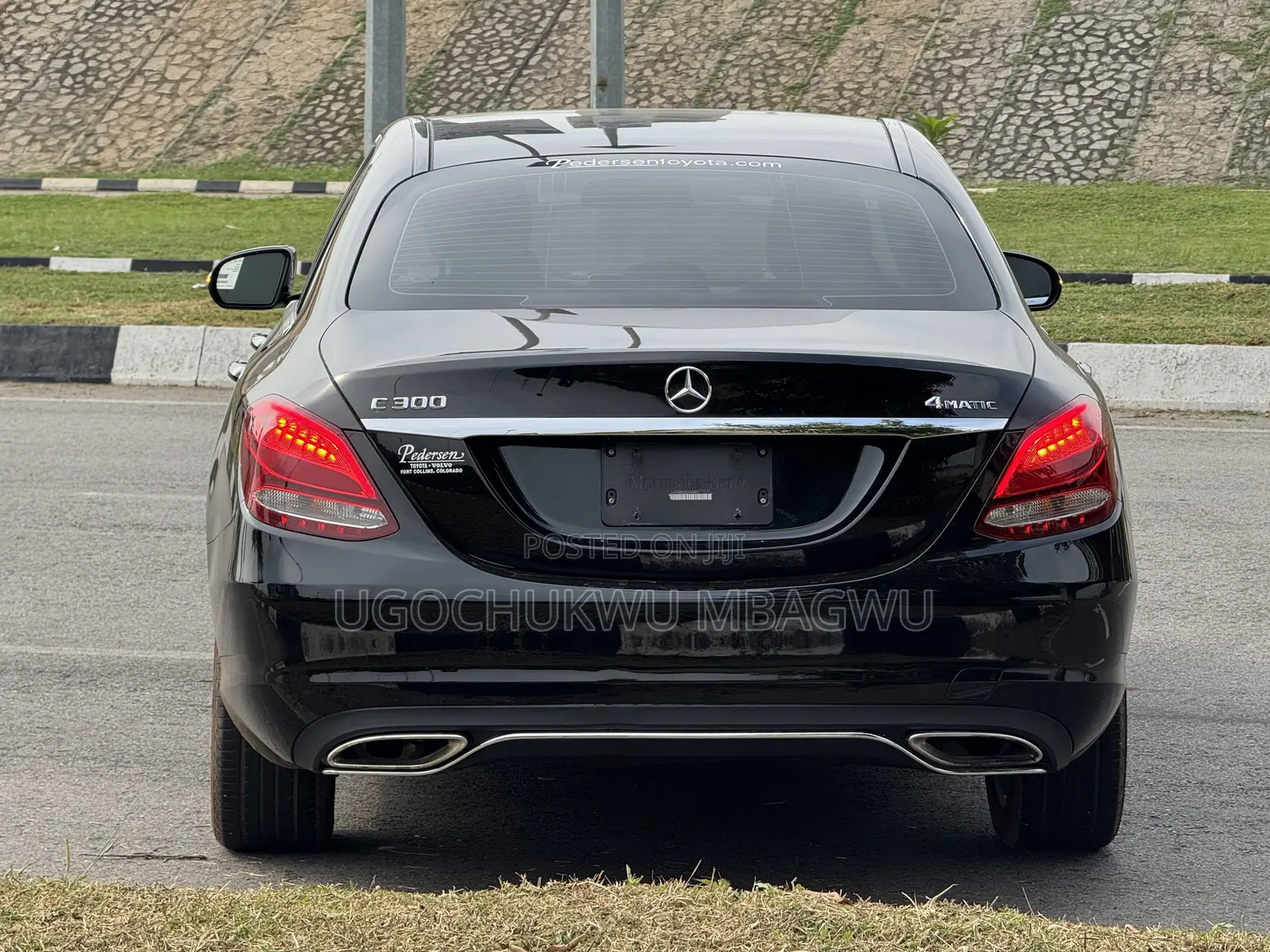 Mercedes-Benz C300 2016 Black