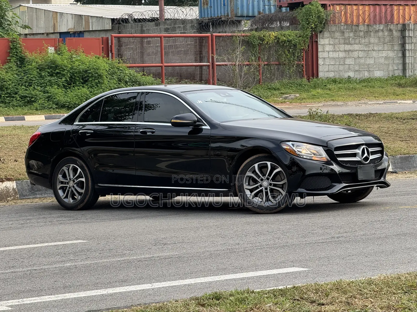 Mercedes-Benz C300 2016 Black
