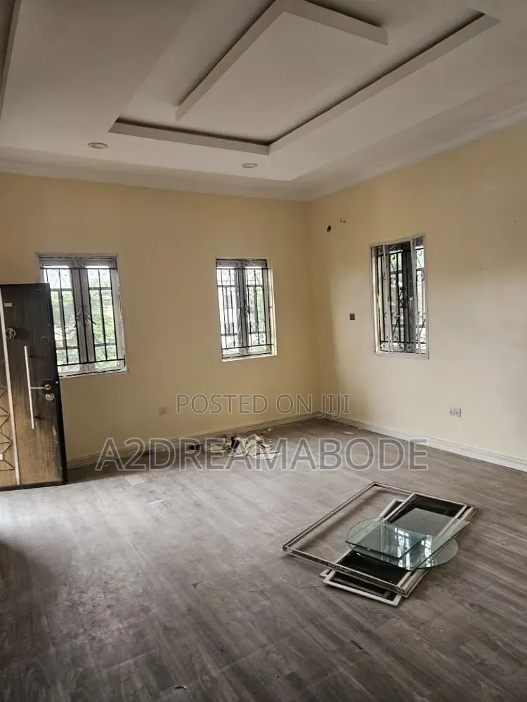 3bdrm Apartment in Omole for rent
