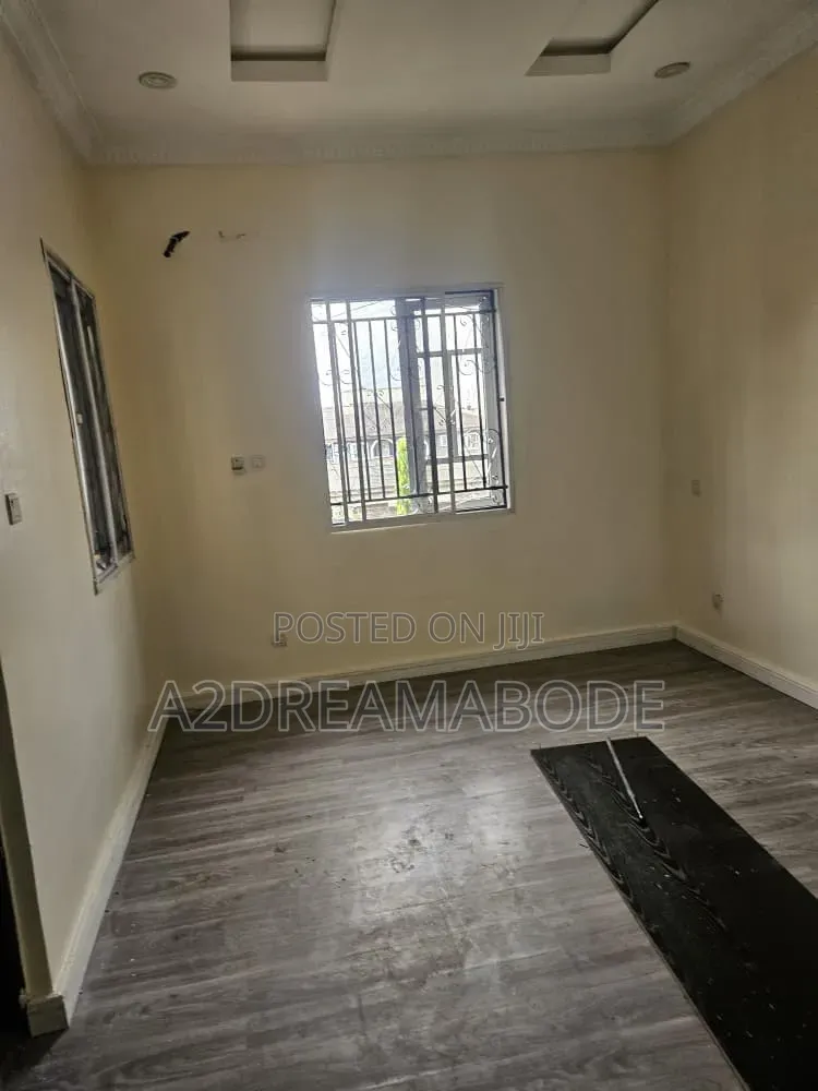 3bdrm Apartment in Omole for rent